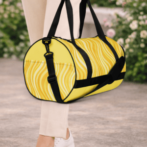 Sac de voyage jaune. Compact, structuré et résistant. Idéal pour vos trajets courts et vos séances de sport